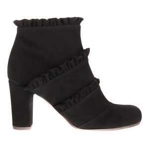 Chie Mihara Ankle boot with Ruffles details